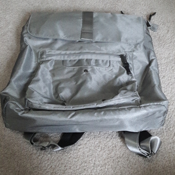 Grey backpack - Picture 1 of 1